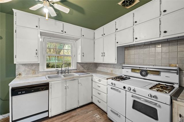 739 E Jackson Drive, Fayetteville, AR 72701