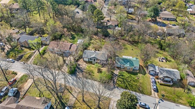 739 E Jackson Drive, Fayetteville, AR 72701