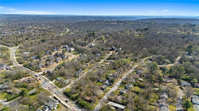 739 E Jackson Drive, Fayetteville, AR 72701