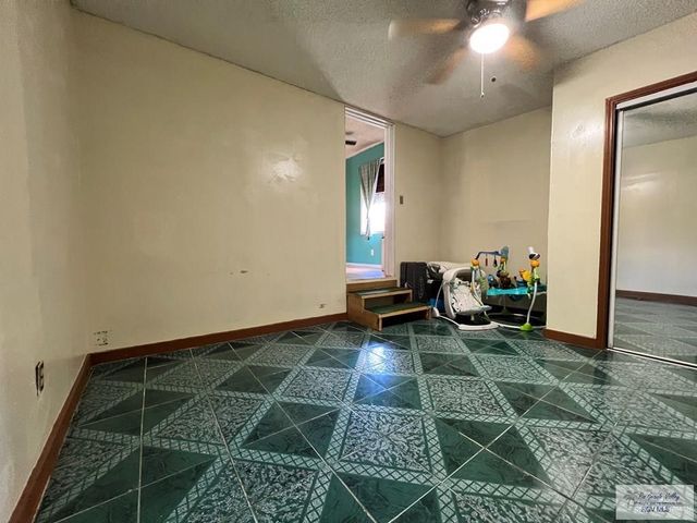 6931 Nansa Drive, Brownsville, TX 78526