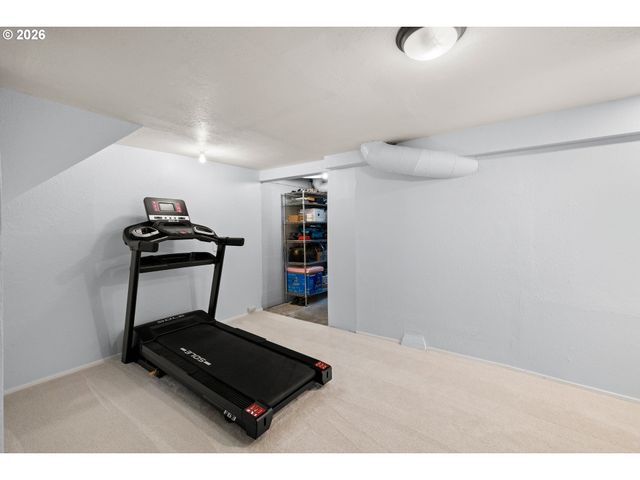 1217 Sw SPRING GARDEN St, Portland, OR 97219