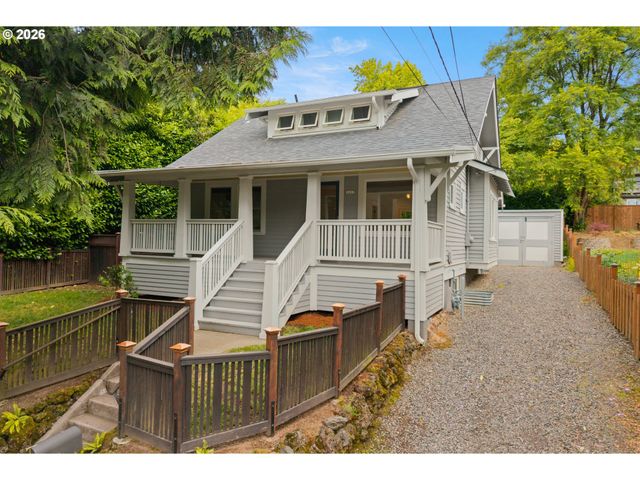 1217 Sw SPRING GARDEN St, Portland, OR 97219