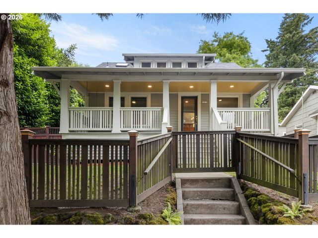 1217 Sw SPRING GARDEN St, Portland, OR 97219