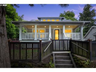 1217 Sw SPRING GARDEN St, Portland, OR 97219