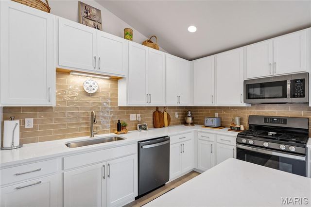 5312 Lakepath Way, Eureka, MO 63025