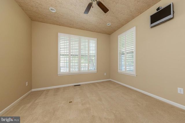 2 QUINTON CT, Swedesboro, NJ 08085