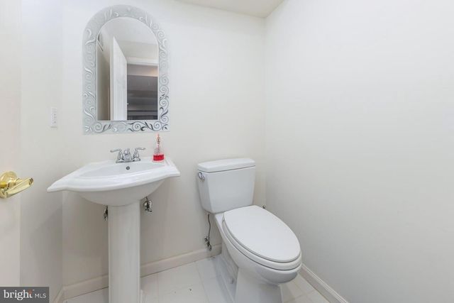 2 QUINTON CT, Swedesboro, NJ 08085
