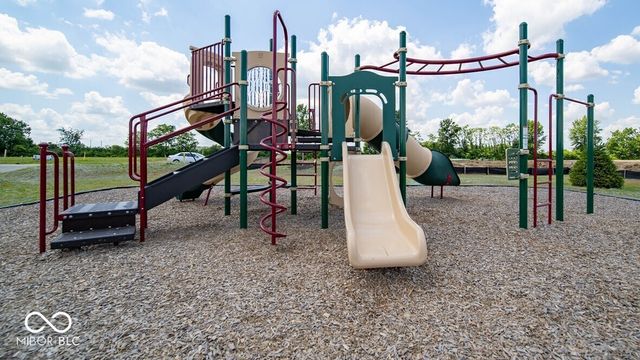 6126 Camarillo Drive, Whitestown, IN 46075