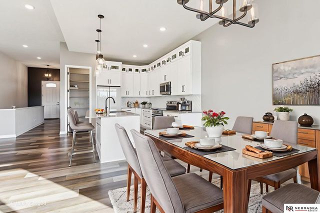 18411 Patrick Avenue, Elkhorn, NE 68022