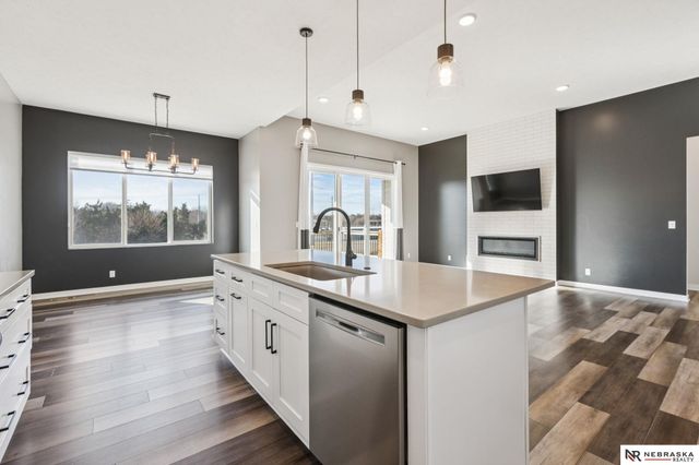 18411 Patrick Avenue, Elkhorn, NE 68022