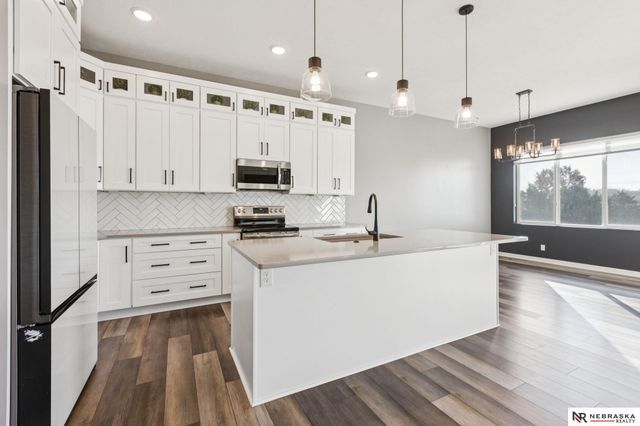 18411 Patrick Avenue, Elkhorn, NE 68022