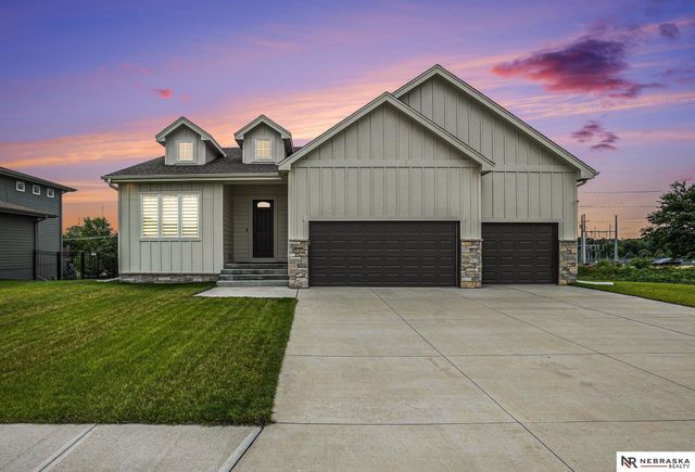 18411 Patrick Avenue, Elkhorn, NE 68022