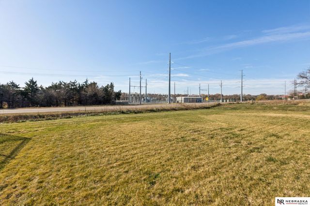 18411 Patrick Avenue, Elkhorn, NE 68022