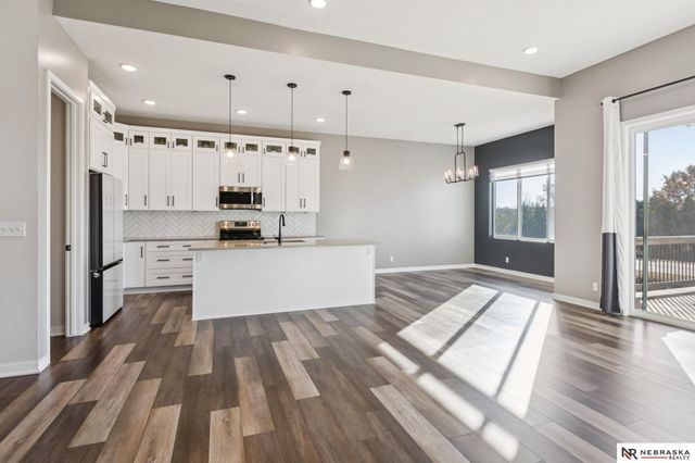 18411 Patrick Avenue, Elkhorn, NE 68022