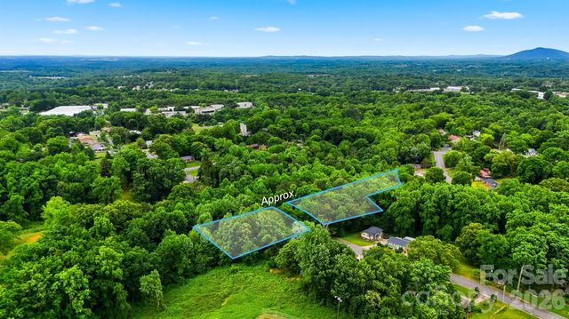 550 & 553 7th Street SE, Hickory, NC 28602