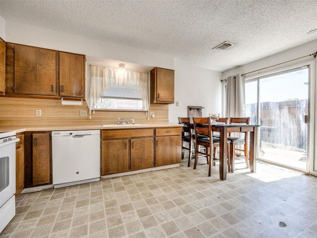 9795 Hefner Village Boulevard, Oklahoma City, OK 73162