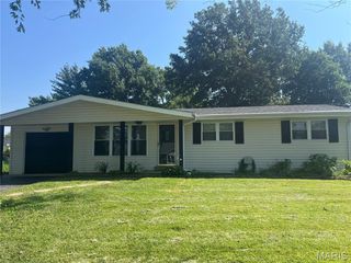 130 Tulip Tree Drive, St Charles, MO 63304