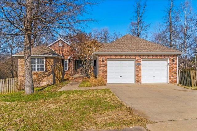 5034 W Stepney Court, Fayetteville, AR 72704