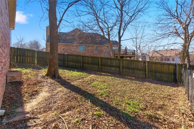 5034 W Stepney Court, Fayetteville, AR 72704