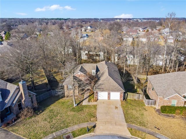 5034 W Stepney Court, Fayetteville, AR 72704