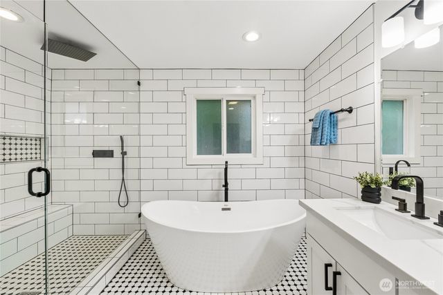 17728 161st Avenue SE, Renton, WA 98058