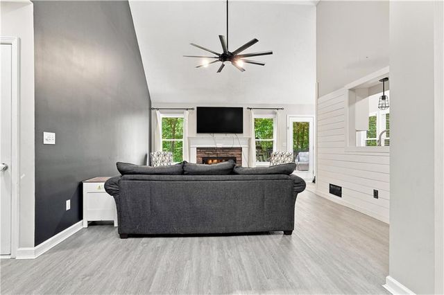 138 Smokestack Ridge, Fairmount, GA 30139