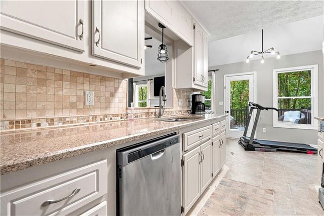 138 Smokestack Ridge, Fairmount, GA 30139