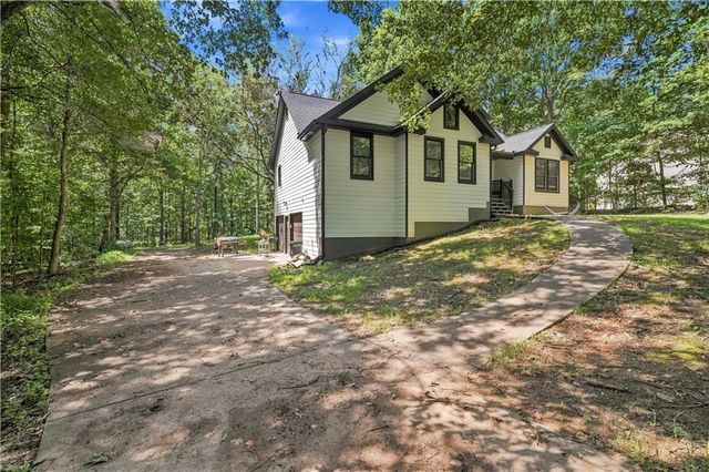 138 Smokestack Ridge, Fairmount, GA 30139