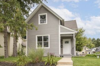 618 E Anne STREET, Oconomowoc, WI 53066