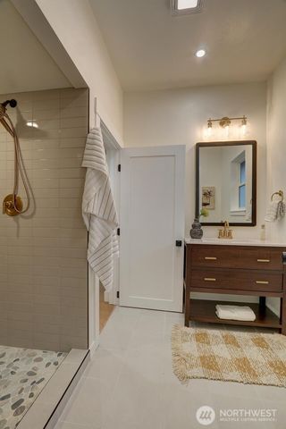 4328 S Thompson, Tacoma, WA 98418