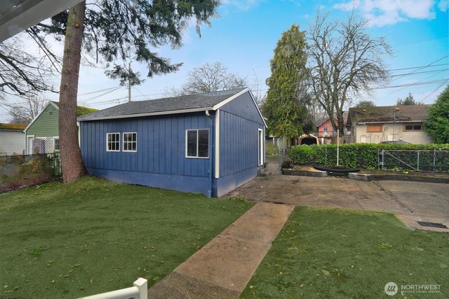 4328 S Thompson, Tacoma, WA 98418