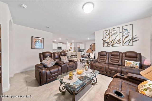 1518 Mineral Loop Drive NW, Palm Bay, FL 32907