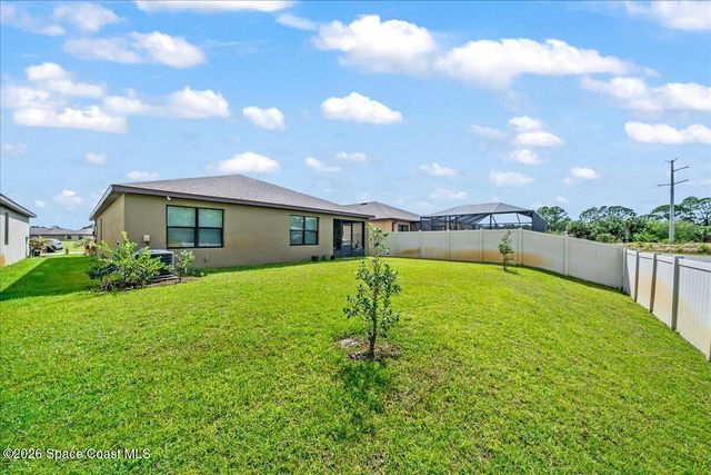 1518 Mineral Loop Drive NW, Palm Bay, FL 32907