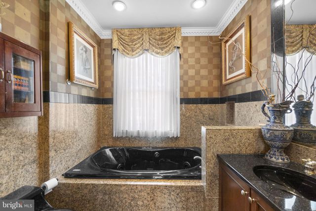 1225 HARBOR ISLAND WALK, Baltimore, MD 21230