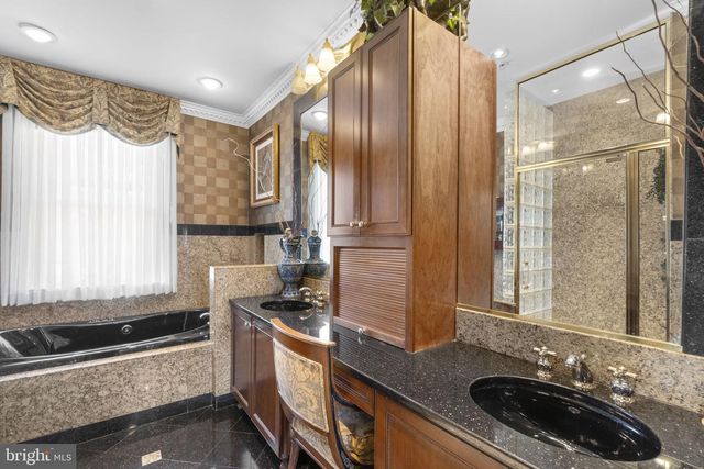 1225 HARBOR ISLAND WALK, Baltimore, MD 21230