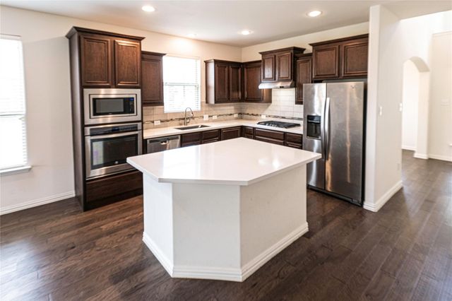 5713 Fremont Drive, Mckinney, TX 75071