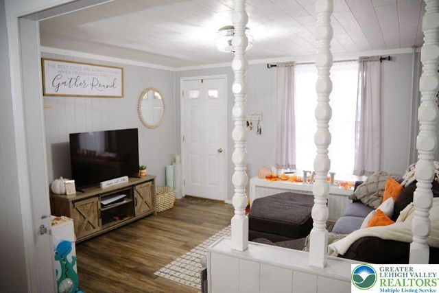 12 2nd Avenue, Lehighton Boro, PA 18235