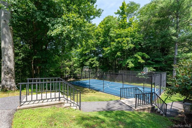 1804 Regent Drive, Mount Kisco, NY 10549
