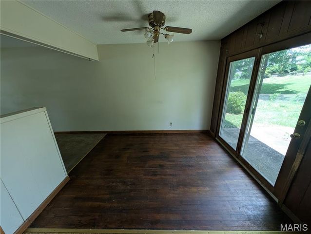 10533 Roscommon Drive, St Louis, MO 63123
