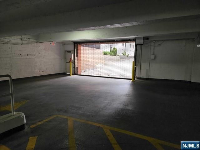 70 S Munn Avenue 905, East Orange, NJ 07018