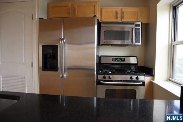 70 S Munn Avenue 905, East Orange, NJ 07018
