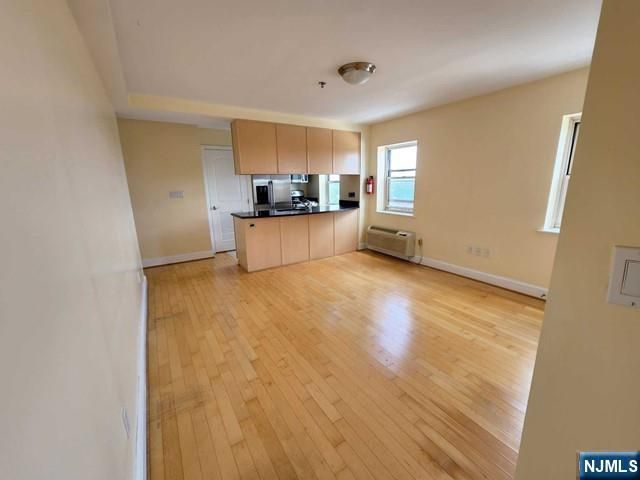70 S Munn Avenue 905, East Orange, NJ 07018