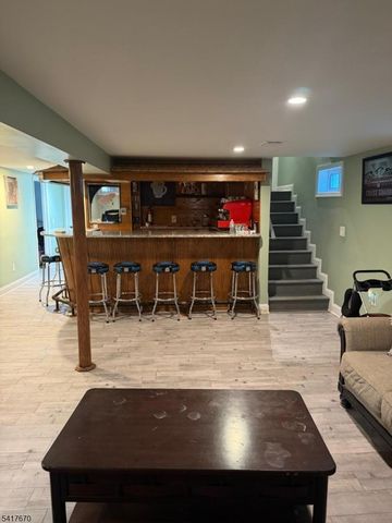 2843 Wickersham Ave, Linden City, NJ 07036