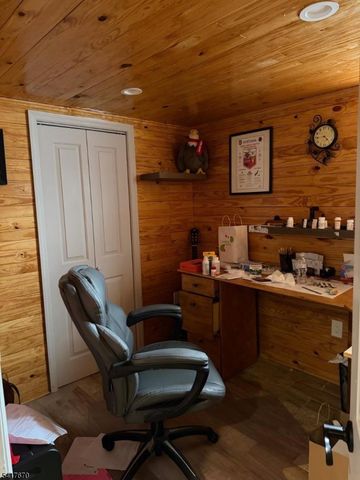 2843 Wickersham Ave, Linden City, NJ 07036