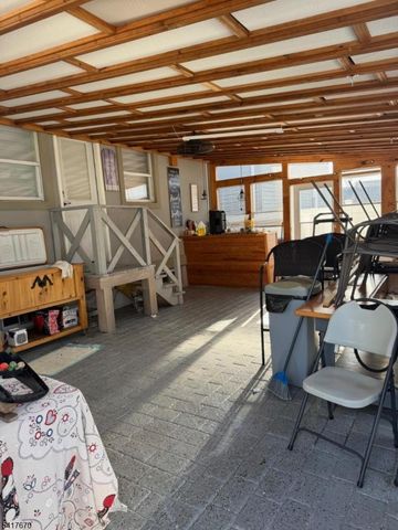 2843 Wickersham Ave, Linden City, NJ 07036