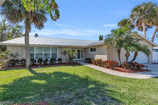 3941 Coquina DR, Sanibel, FL 33957