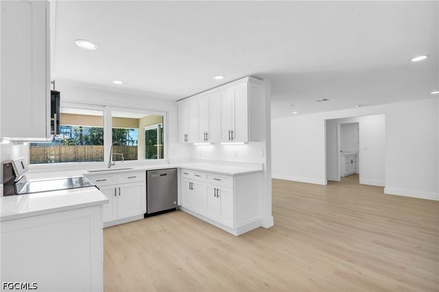 3941 Coquina DR, Sanibel, FL 33957