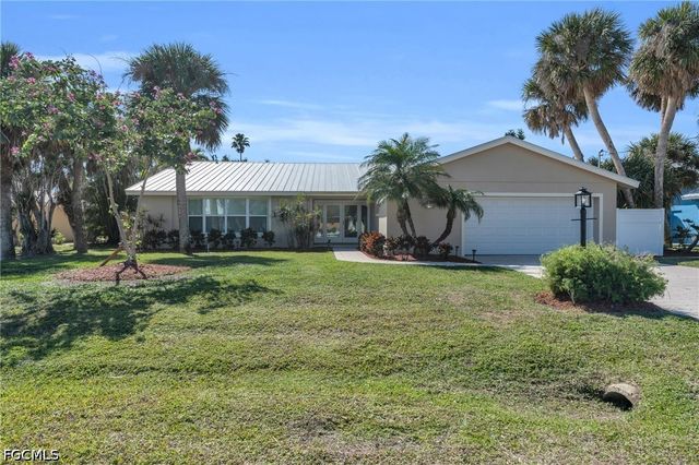 3941 Coquina DR, Sanibel, FL 33957