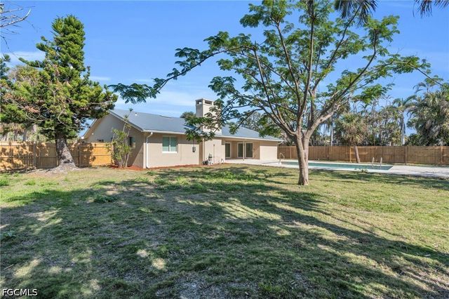 3941 Coquina DR, Sanibel, FL 33957