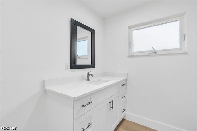 3941 Coquina DR, Sanibel, FL 33957